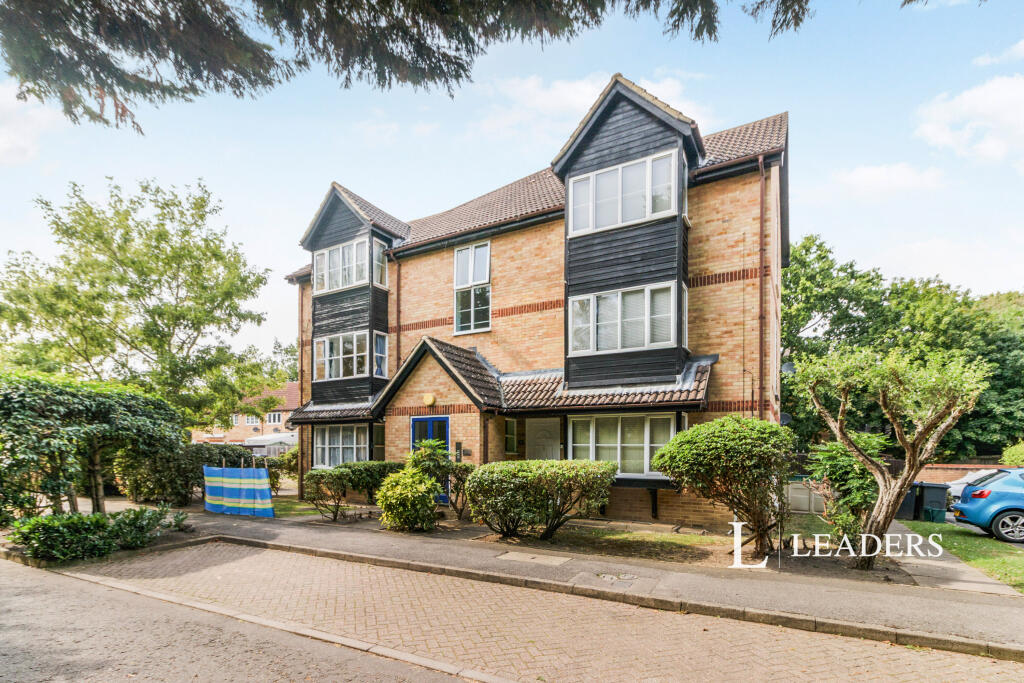 1 bed Detached for rent in Addlestone. From Leaders Lettings - Weybridge