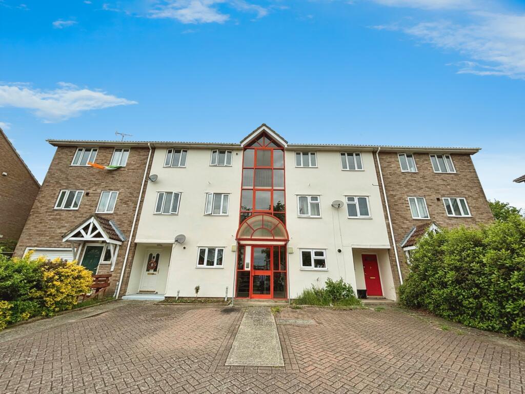 1 bed Apartment for rent in Kelvedon. From Leaders - Witham