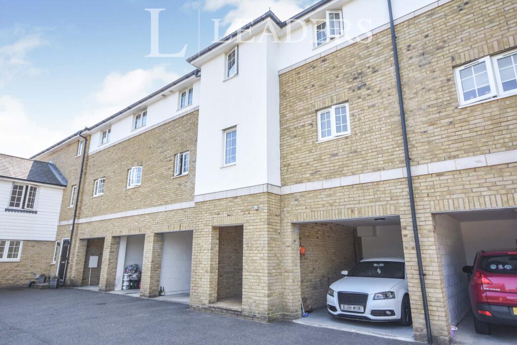 2 bed 1st Floor Flat for rent in Witham. From Leaders Sales - Witham