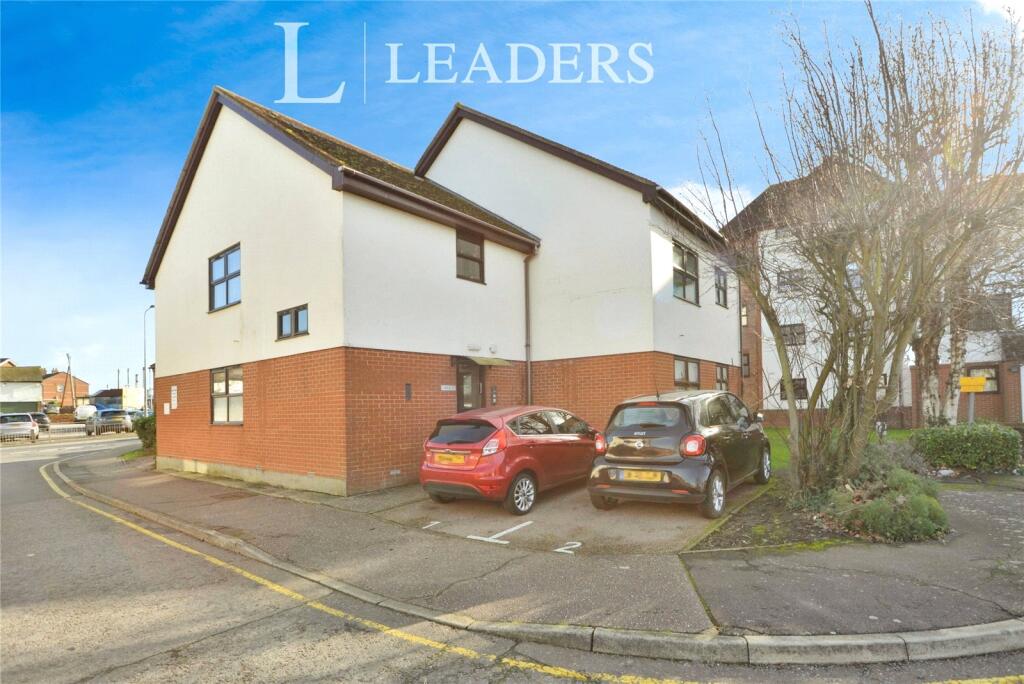 1 bed 1st Floor Flat for rent in Witham. From Leaders Sales - Witham