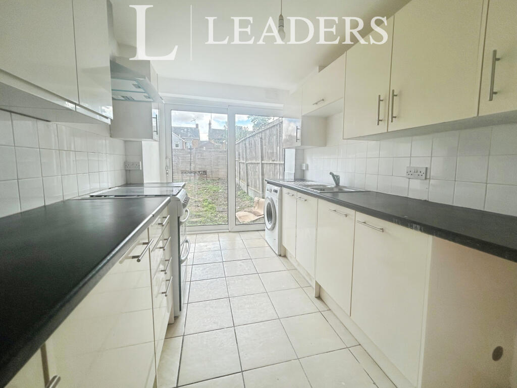 4 bed Town House for rent in Braintree. From Leaders Sales - Witham 4 bed Town House for rent in Braintree. From Leaders Sales - Witham
