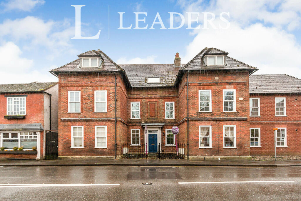1 bed Apartment for rent in Pyle Hill. From Leaders - Woking