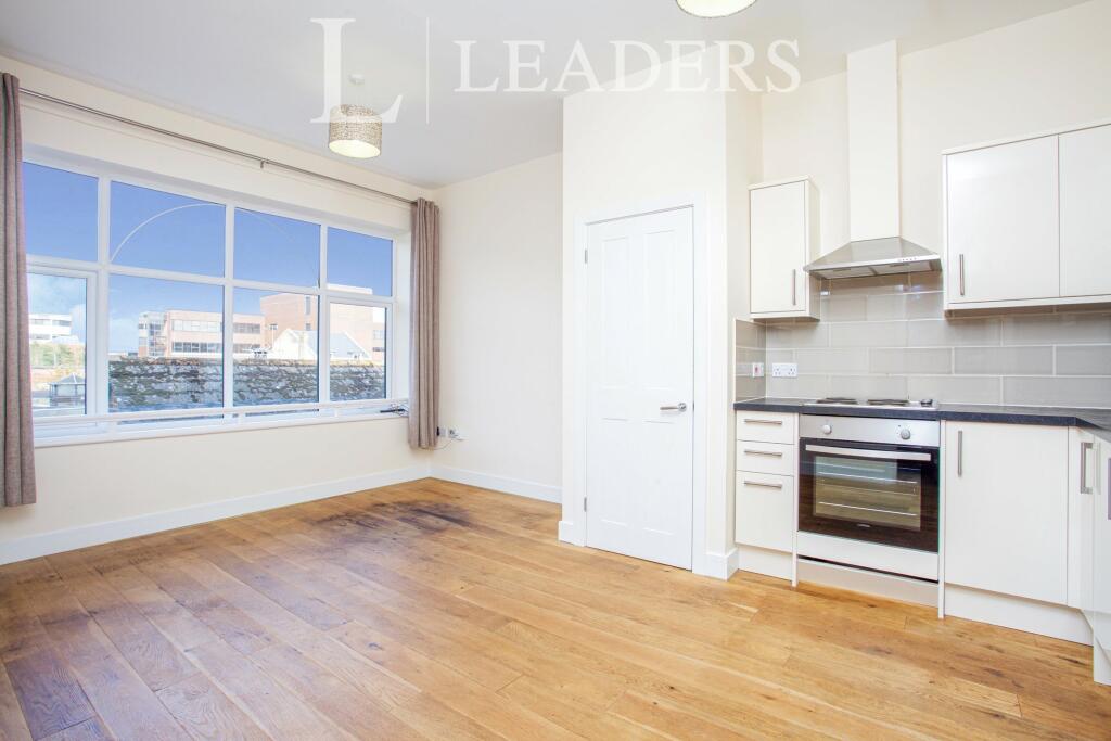 1 bed Apartment for rent in Woking. From Leaders - Woking