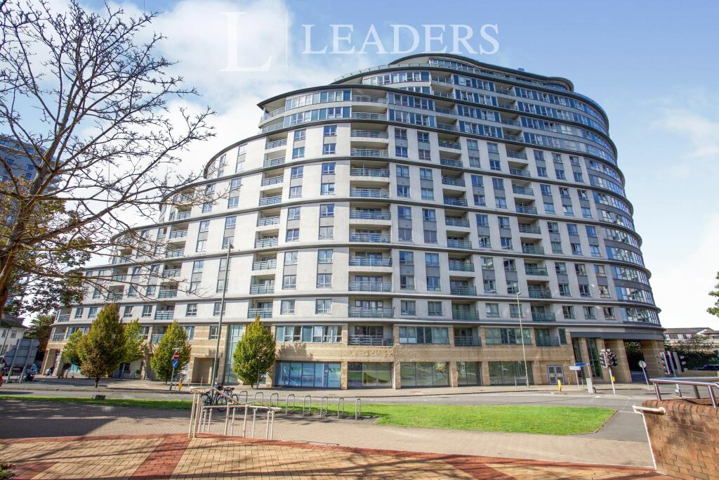 2 bed Apartment for rent in Pyle Hill. From Leaders - Woking
