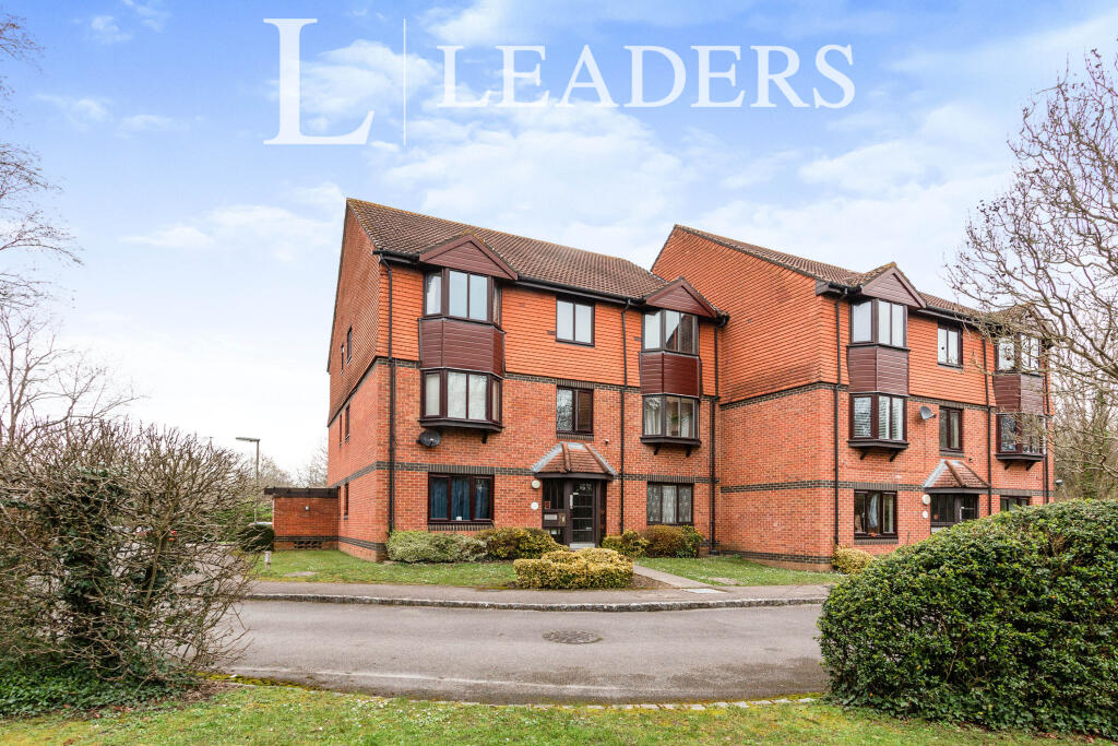2 bed 1st Floor Flat for rent in Woking. From Leaders Sales - Woking