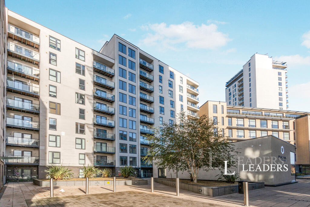 1 bed 1st Floor Flat for rent in Woking. From Leaders Sales - Woking
