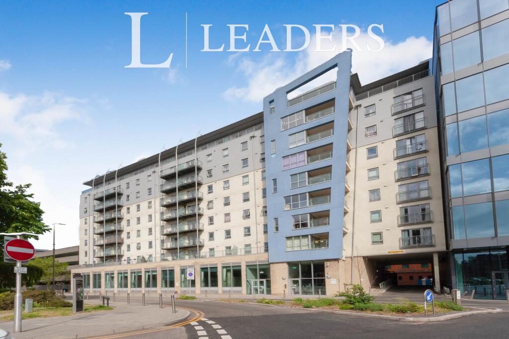 1 bed 1st Floor Flat for rent in Woking. From Leaders Sales - Woking