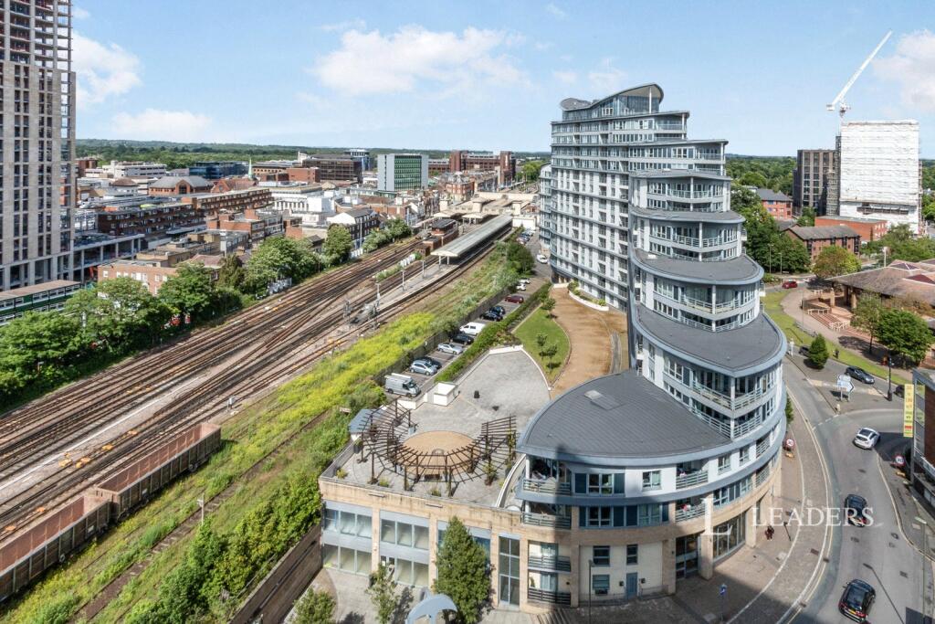 2 bed 1st Floor Flat for rent in Woking. From Leaders Sales - Woking
