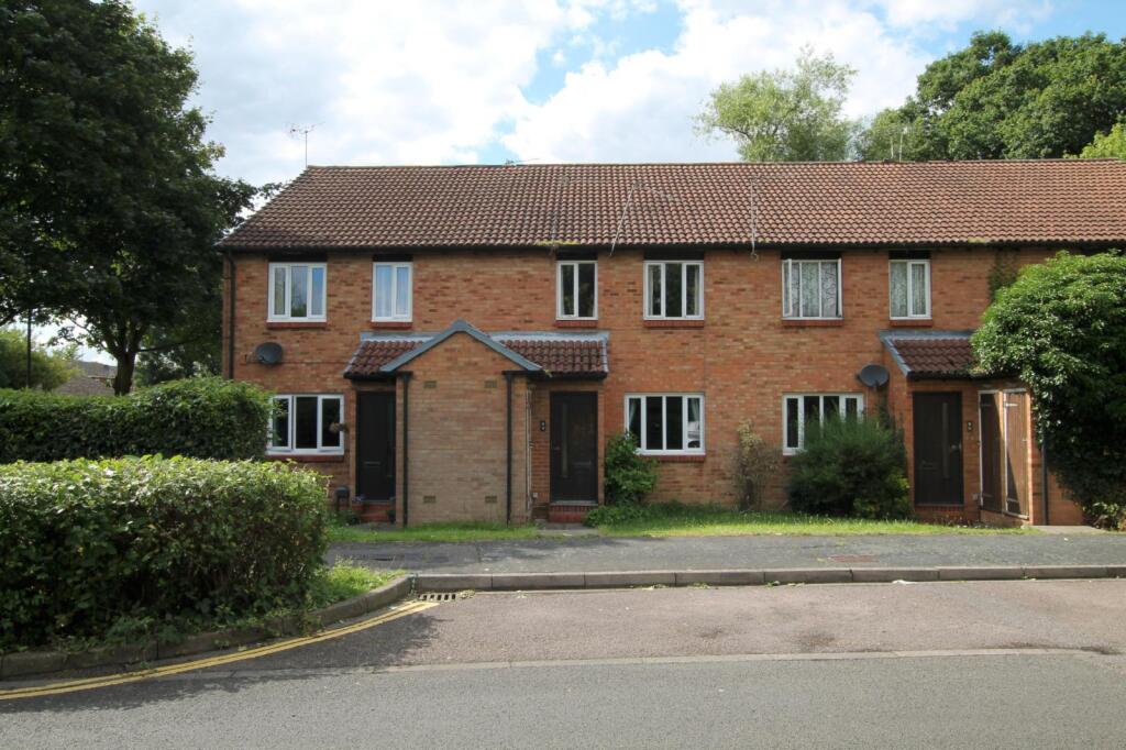 1 bed 1st Floor Flat for rent in Woking. From Leaders Sales - Woking