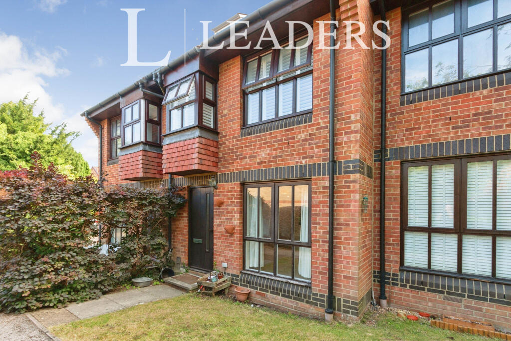 1 bed 1st Floor Flat for rent in Woking. From Leaders Sales - Woking