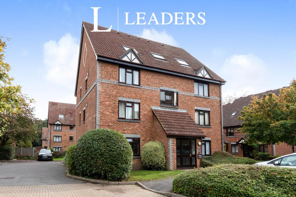 1 bed 1st Floor Flat for rent in Pyrford. From Leaders Sales - Woking