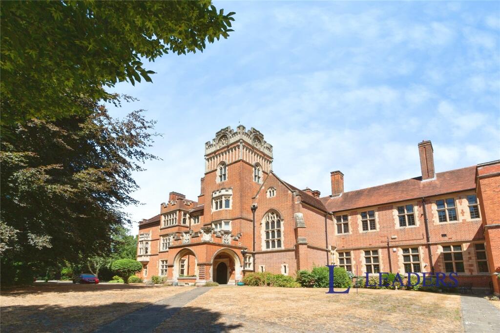 2 bed Detached for rent in Woking. From Leaders Sales - Woking
