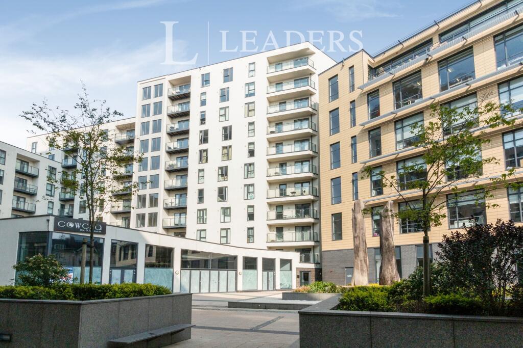 1 bed 1st Floor Flat for rent in Pyle Hill. From Leaders Sales - Woking