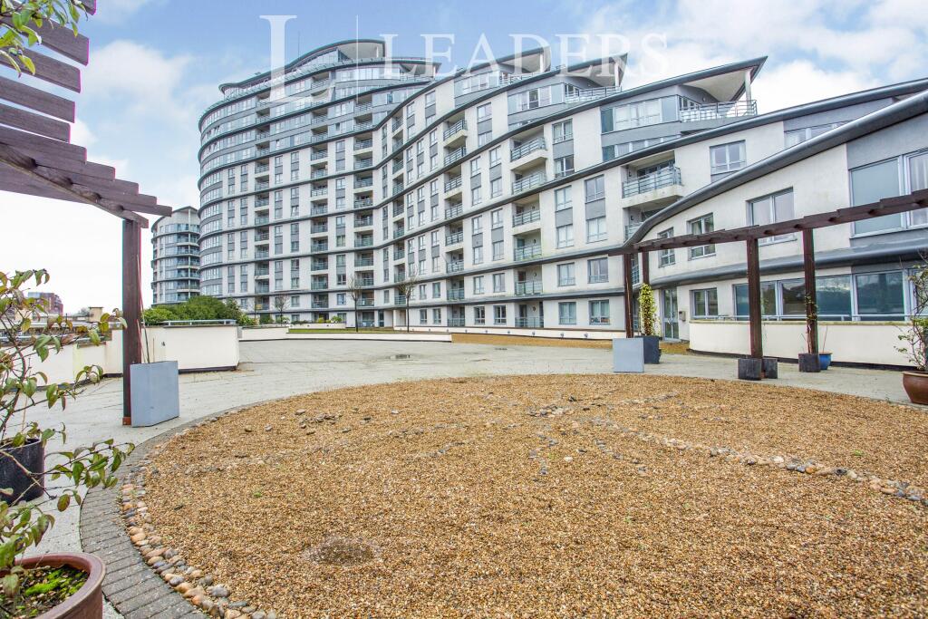 1 bed 1st Floor Flat for rent in Pyle Hill. From Leaders Sales - Woking