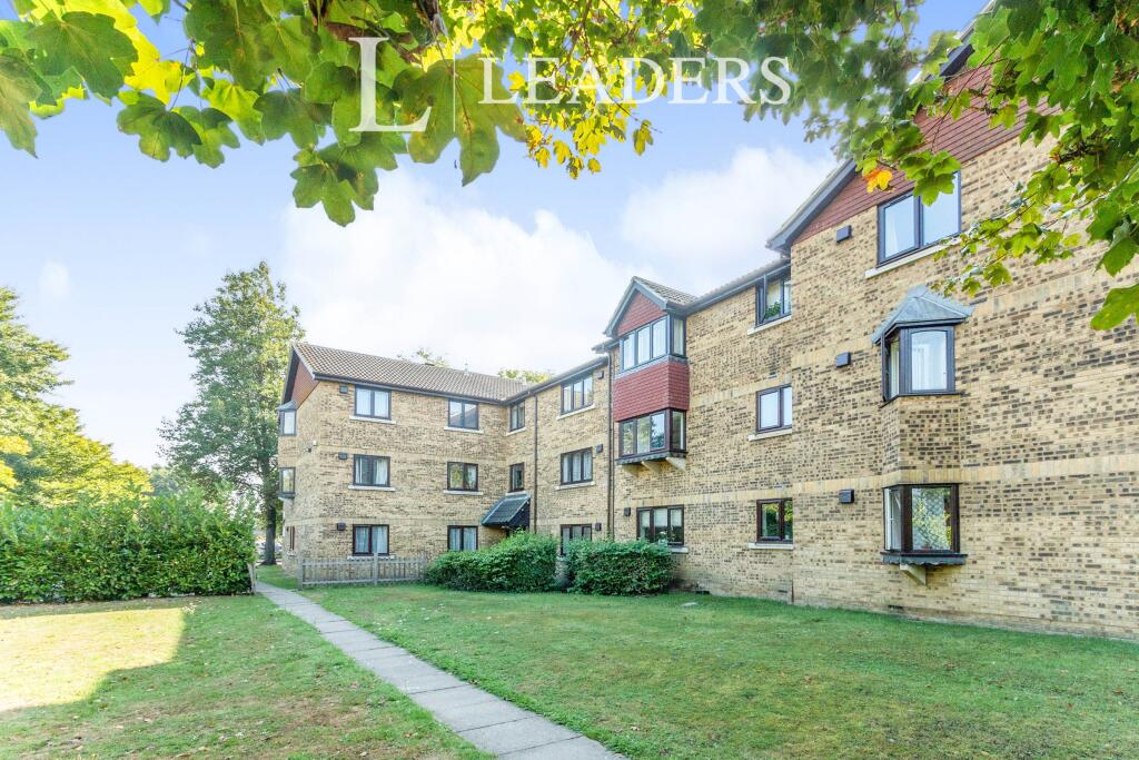 1 bed 1st Floor Flat for rent in Pyrford. From Leaders Sales - Woking