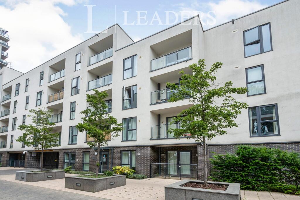 1 bed 1st Floor Flat for rent in Pyle Hill. From Leaders Sales - Woking