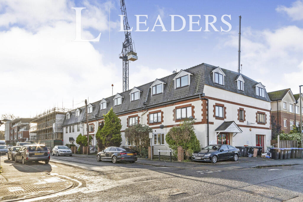 0 bed 1st Floor Flat for rent in Woking. From Leaders Sales - Woking 0 bed 1st Floor Flat for rent in Woking. From Leaders Sales - Woking