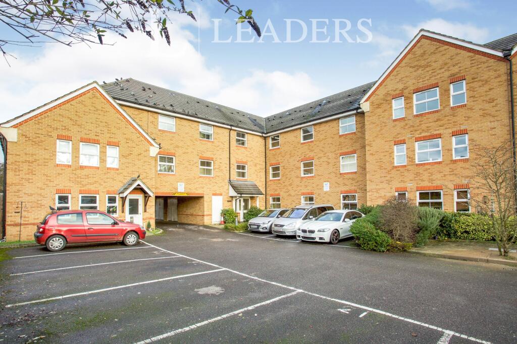 1 bed 1st Floor Flat for rent in Woking. From Leaders Sales - Woking
