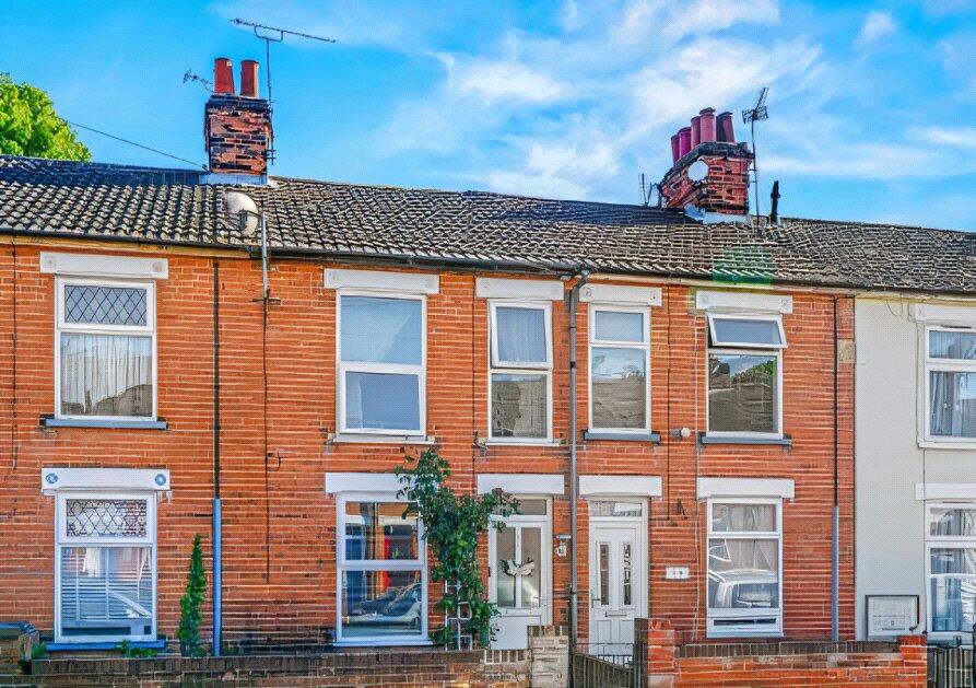 2 bed Mid Terraced House for rent in Ipswich. From Leaders - Woodbridge