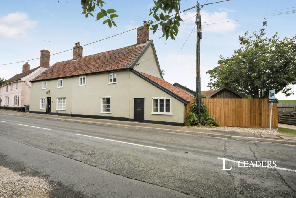 2 bed Semi Detached for rent in Hacheston. From Leaders - Woodbridge