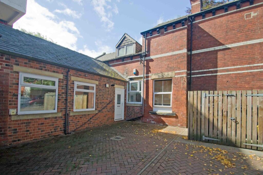 4 bed 1st Floor Flat for rent in Leeds. From Linley & Simpson - Headingley