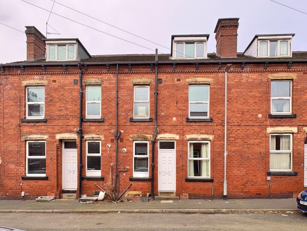 2 bed Mid Terraced House for rent in Leeds. From Linley & Simpson - Headingley