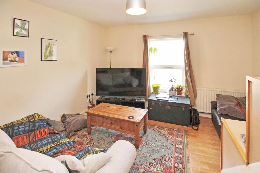 2 bed 1st Floor Flat for rent in Leeds. From Linley & Simpson - Headingley 2 bed 1st Floor Flat for rent in Leeds. From Linley & Simpson - Headingley