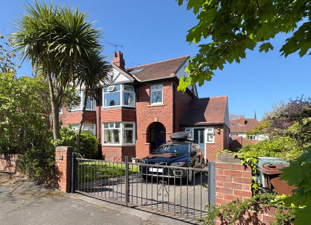 5 bed Semi Detached for rent in Leeds. From Linley & Simpson - Headingley