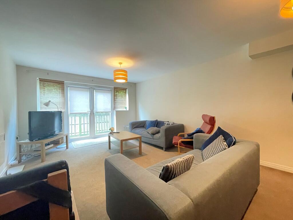 4 bed 1st Floor Flat for rent in Leeds. From Linley & Simpson - Headingley