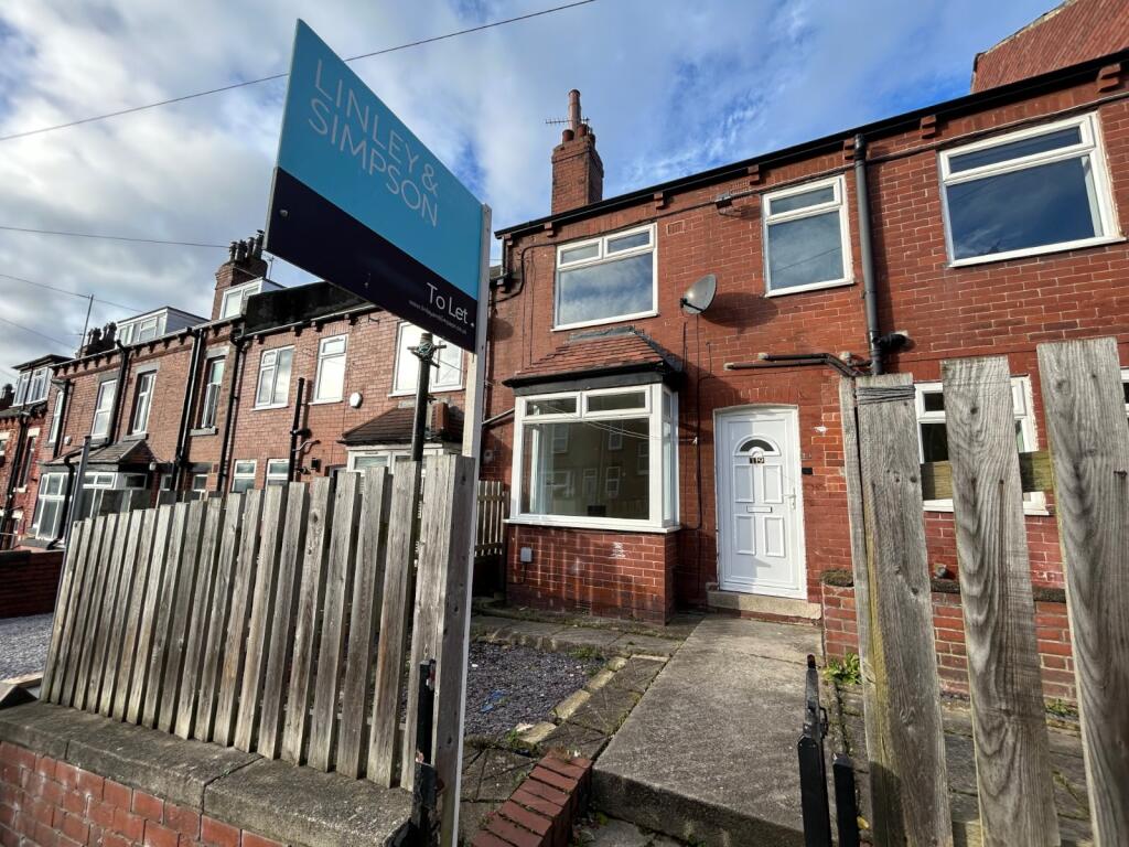 2 bed Mid Terraced House for rent in Leeds. From Linley & Simpson - Headingley
