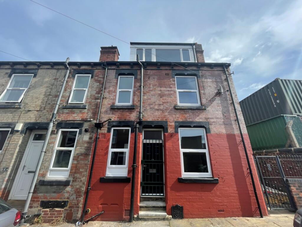 2 bed Mid Terraced House for rent in Leeds. From Linley & Simpson - Headingley 2 bed Mid Terraced House for rent in Leeds. From Linley & Simpson - Headingley