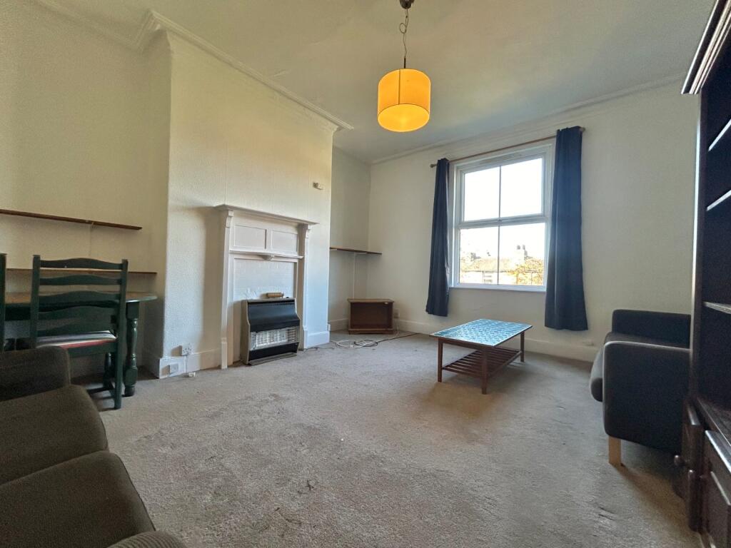 2 bed 1st Floor Flat for rent in Leeds. From Linley & Simpson - Headingley
