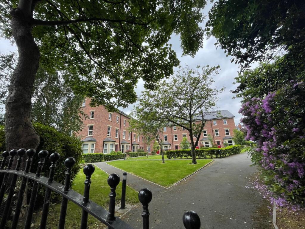 3 bed 1st Floor Flat for rent in Leeds. From Linley & Simpson - Headingley