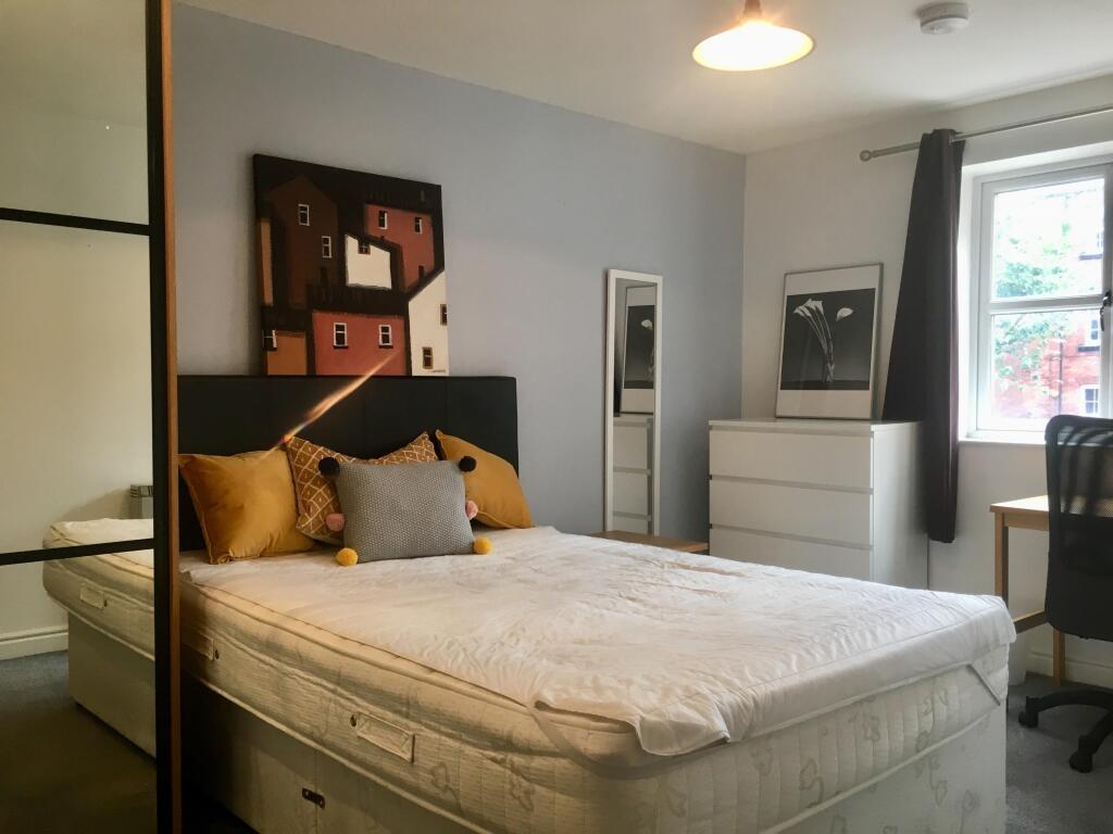 2 bed 1st Floor Flat for rent in Leeds. From Linley & Simpson - Headingley