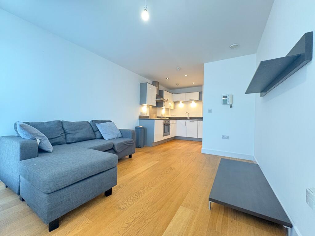 2 bed 1st Floor Flat for rent in Leeds. From Linley & Simpson - Headingley