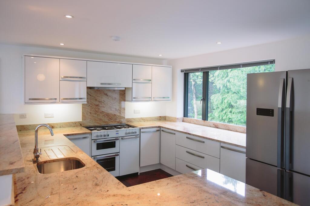 2 bed 1st Floor Flat for rent in Leeds. From Linley & Simpson - Headingley 2 bed 1st Floor Flat for rent in Leeds. From Linley & Simpson - Headingley