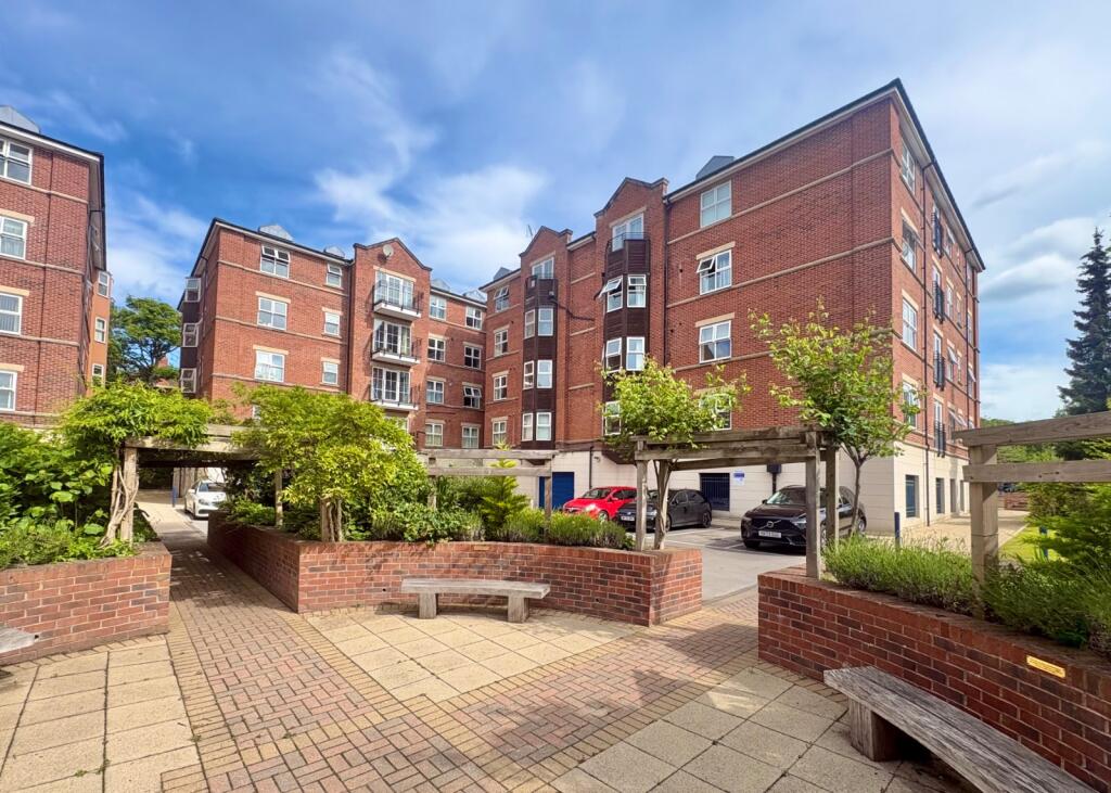 3 bed 1st Floor Flat for rent in Leeds. From Linley & Simpson - Headingley 3 bed 1st Floor Flat for rent in Leeds. From Linley & Simpson - Headingley