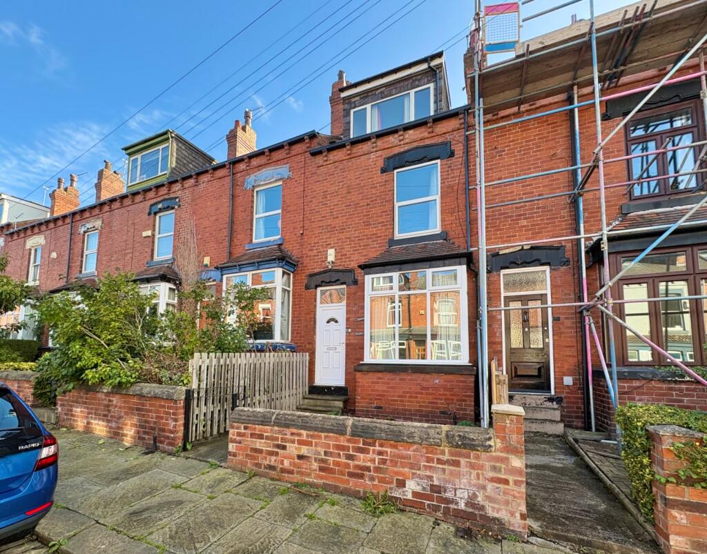 4 bed Mid Terraced House for rent in Leeds. From Linley & Simpson - Headingley 4 bed Mid Terraced House for rent in Leeds. From Linley & Simpson - Headingley