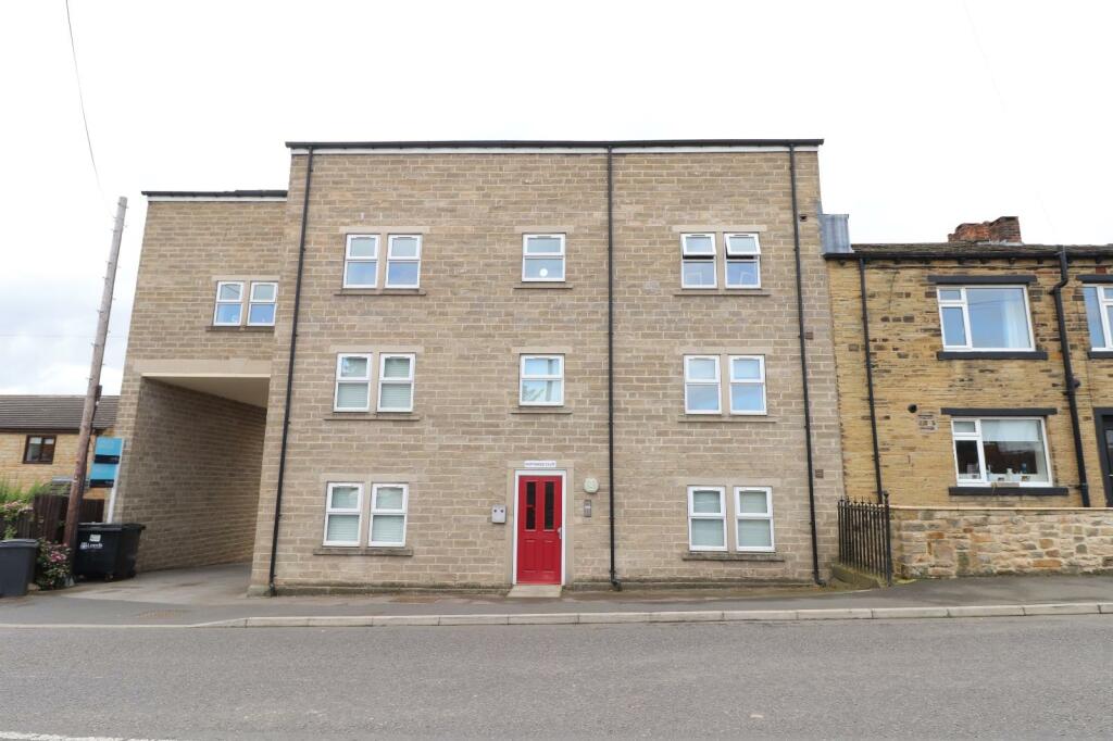 2 bed Flat for rent in Troydale. From Linley & Simpson - Pudsey