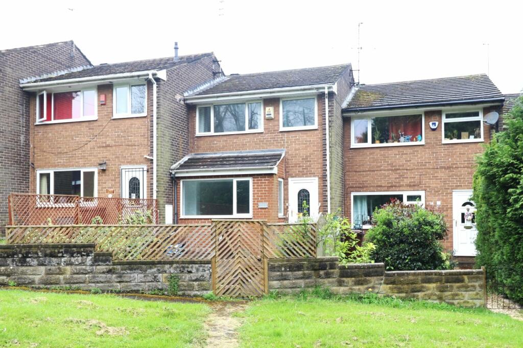 3 bed Mid Terraced House for rent in Troydale. From Linley & Simpson - Pudsey