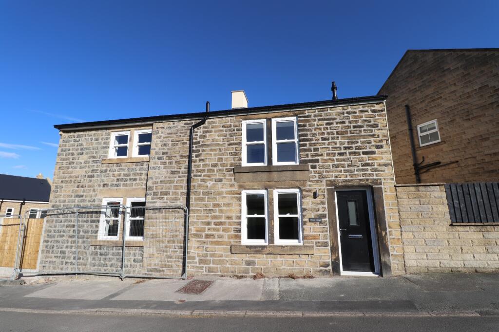 3 bed Detached House for rent in Pudsey. From Linley & Simpson - Pudsey