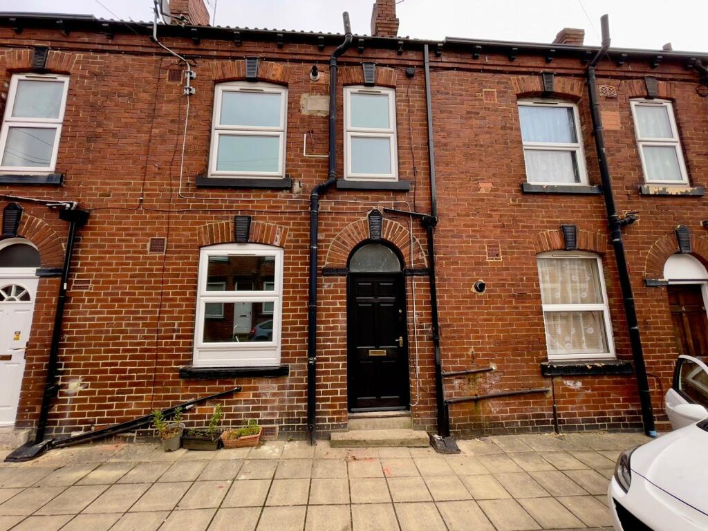 1 bed Mid Terraced House for rent in Troydale. From Linley & Simpson - Pudsey
