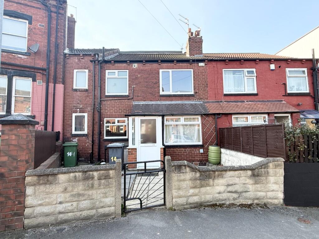1 bed Mid Terraced House for rent in Leeds. From Linley & Simpson - Pudsey