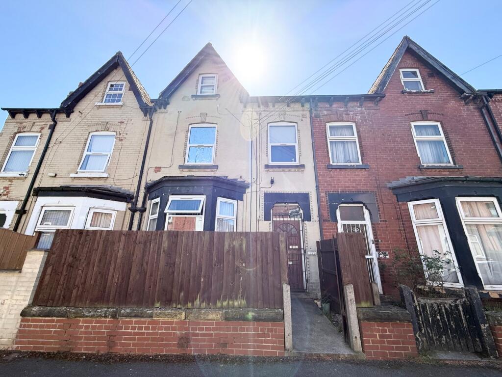 2 bed 1st Floor Flat for rent in Leeds. From Linley & Simpson - Pudsey