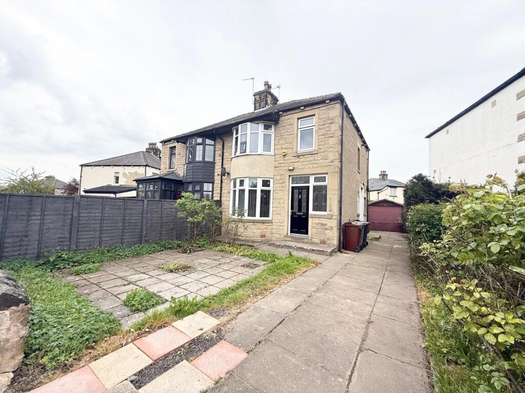 3 bed Semi Detached for rent in Pudsey. From Linley & Simpson - Pudsey 3 bed Semi Detached for rent in Pudsey. From Linley & Simpson - Pudsey