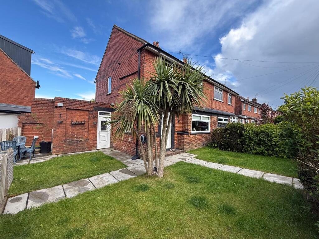 3 bed Semi Detached for rent in Pudsey. From Linley & Simpson - Pudsey 3 bed Semi Detached for rent in Pudsey. From Linley & Simpson - Pudsey