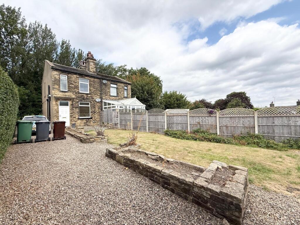 2 bed Detached for rent in Calverley. From Linley & Simpson - Pudsey 2 bed Detached for rent in Calverley. From Linley & Simpson - Pudsey