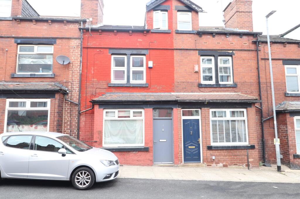 3 bed Mid Terraced House for rent in Leeds. From Linley & Simpson - Pudsey 3 bed Mid Terraced House for rent in Leeds. From Linley & Simpson - Pudsey