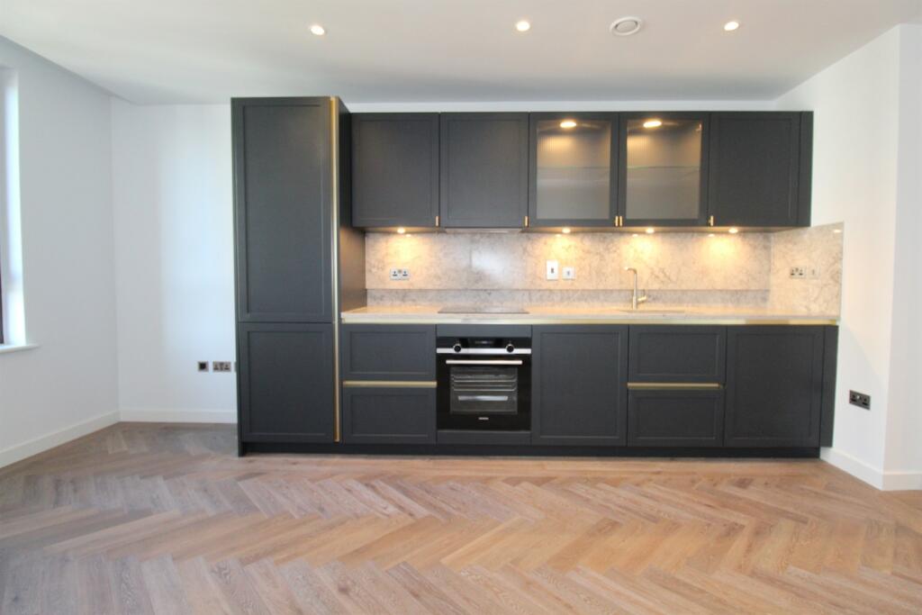 0 bed Apartment for rent in Paddington. From Lionsgate Property Management
