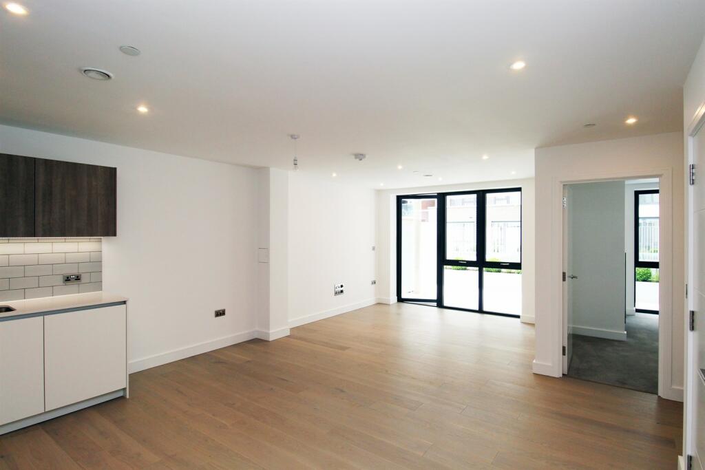 1 bed Apartment for rent in Clapham. From Lionsgate Property Management